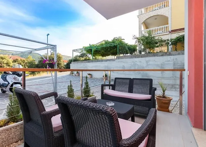 Bellavista Grebastica Lägenhet