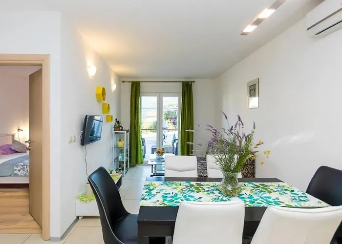 Bellavista Grebastica Lägenhet *